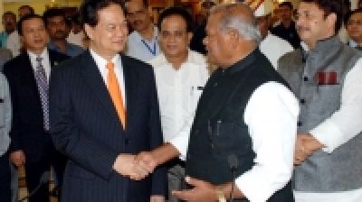 Thủ tướng nhất tr&iacute; chủ trương mở đường bay thẳng tới Ấn Độ